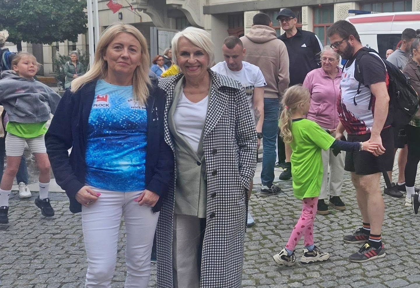 „Pamięć jest ważna dla tożsamości narodowej”. Płock oddaje hołd obrońcom z 1920 r. Pomnik, kwiaty, bieg… [FOTO]