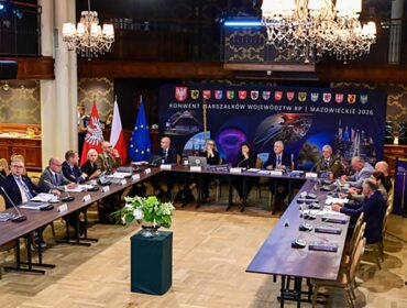 Marszałkowie wszystkich województw spotkali się w Płocku. Wśród tematów m.in o rozwoju transportu i budżecie unijnym