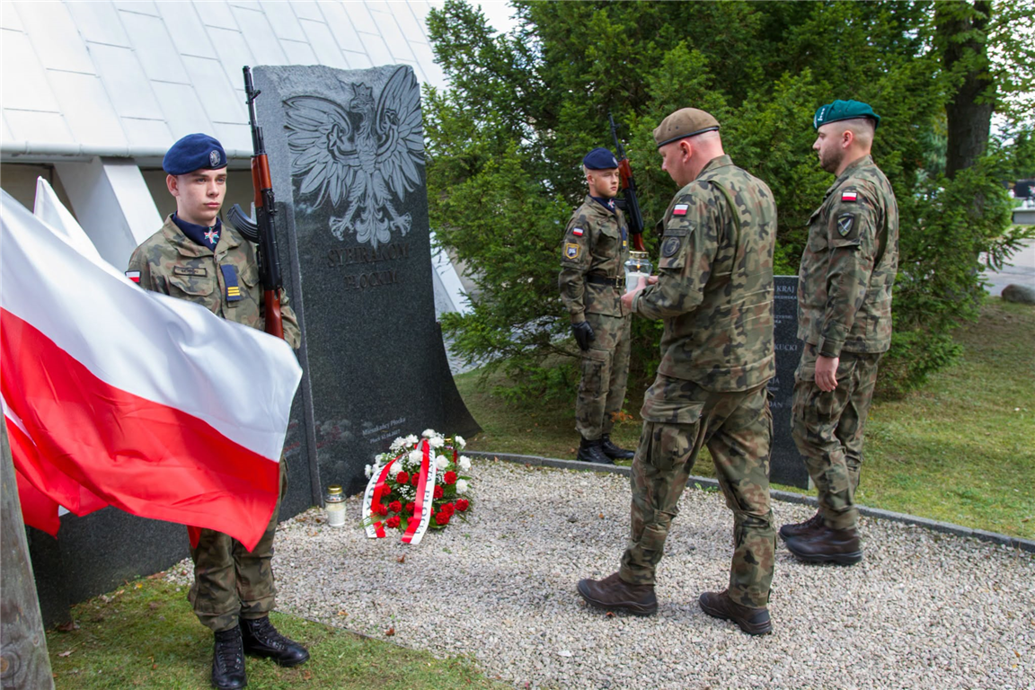 Uroczystości na cmentarzu komunalnym w Płocku. 87. rocznica agresji ZSRR na Polskę oraz Światowy Dzień Sybiraka [FOTO]