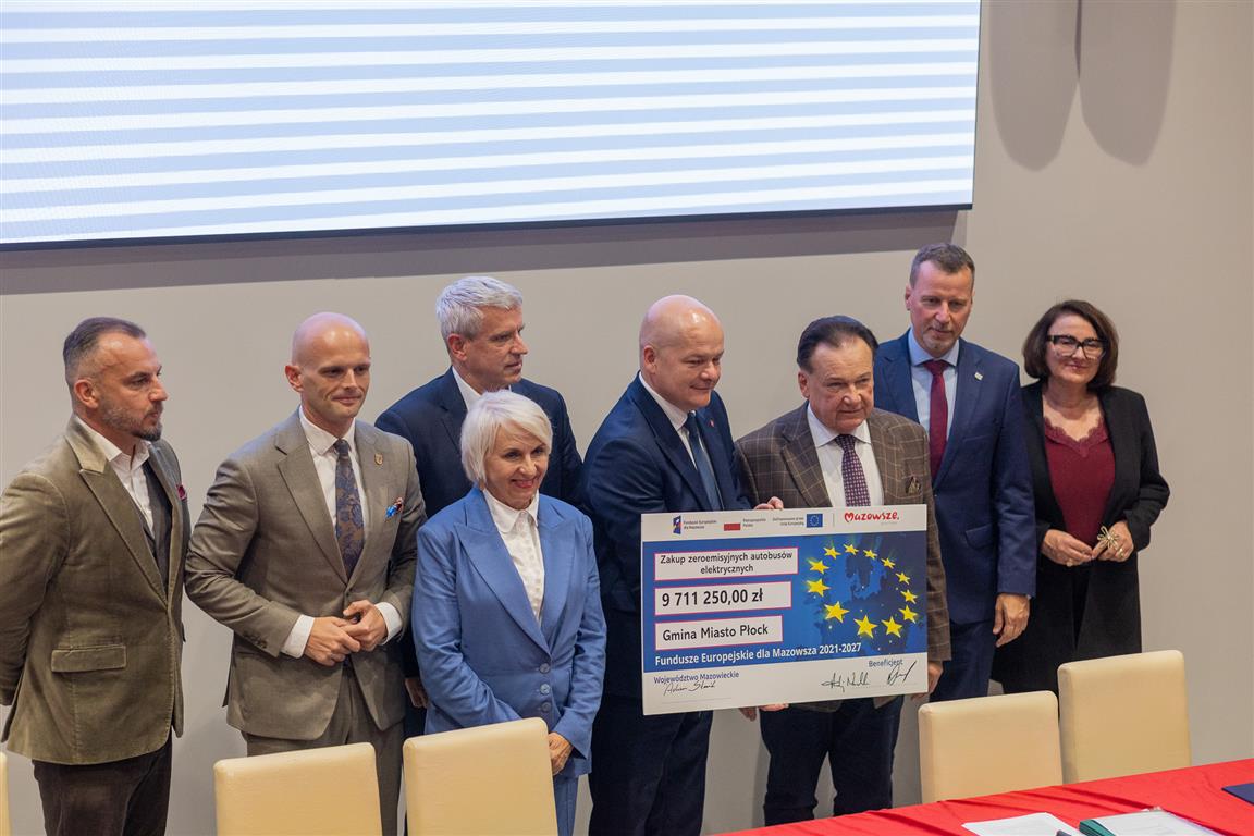 Ogromne pieniądze, jeszcze większe projekty. Na liście m.in. Płock, Powiat Płocki, Akademia Mazowiecka. Super sprawa…