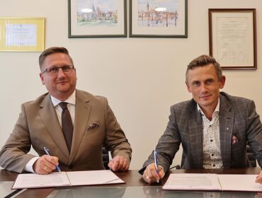 Orlen znacznie rozszerzył współpracę z jedną z płockich szkół. To ważne dla przyszłości jej uczniów