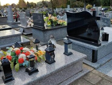 Gdzie zaparkować, czym dojechać? Organizacja ruchu w Płocku w okresie Wszystkich Świętych