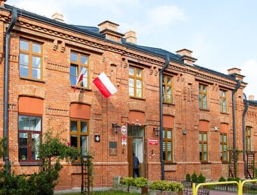 Renowacja i remont płockiej „Szóstki”. Komfortowe warunki dla uczniów w historycznym budynku [FOTO]